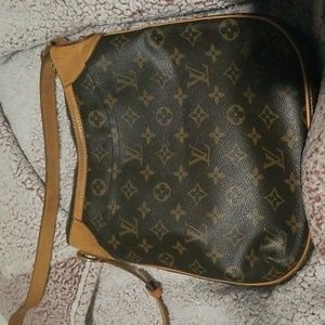 🖤AUTHENTIC LOUIS VUITTON PURSE🖤 Made in France Odeon from 2012 Monogram Canvas